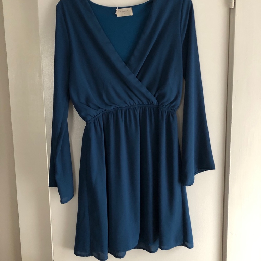 Everly V neck Dress